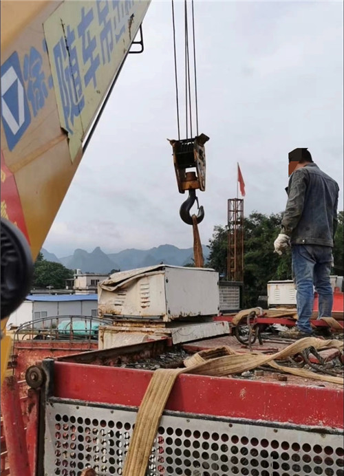 静海区大件吊装搬运设备常用的施工手势信号解答